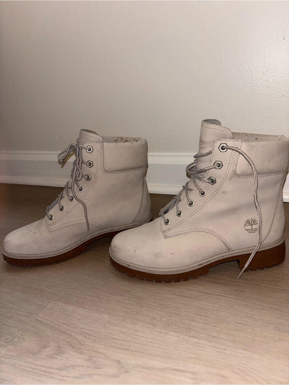 Timberland Women's Lace-Up Tan/Sand Leather Boots